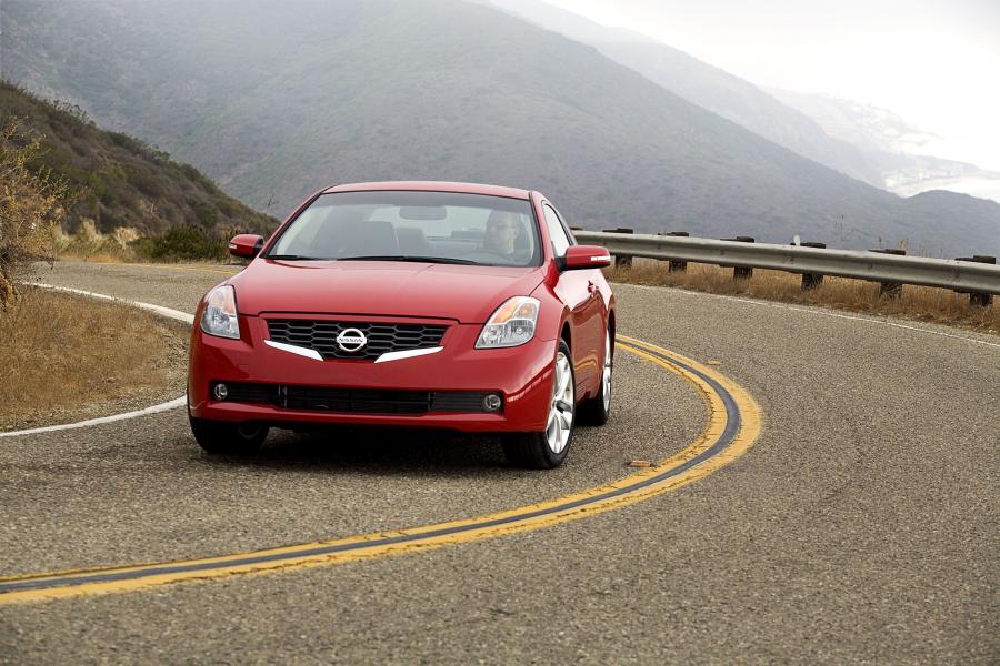  Nissan Altima Coupe (U32) 2008 года  (фото 22 из 54)